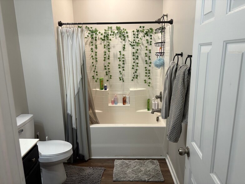 Building Photo - 312 Wave Crest Dr