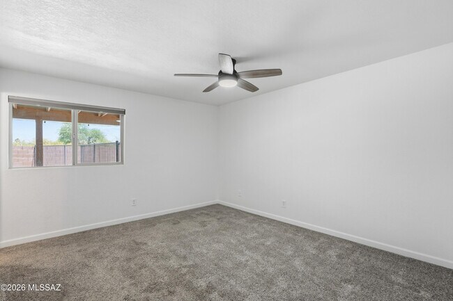 Building Photo - 6491 N Lena Way