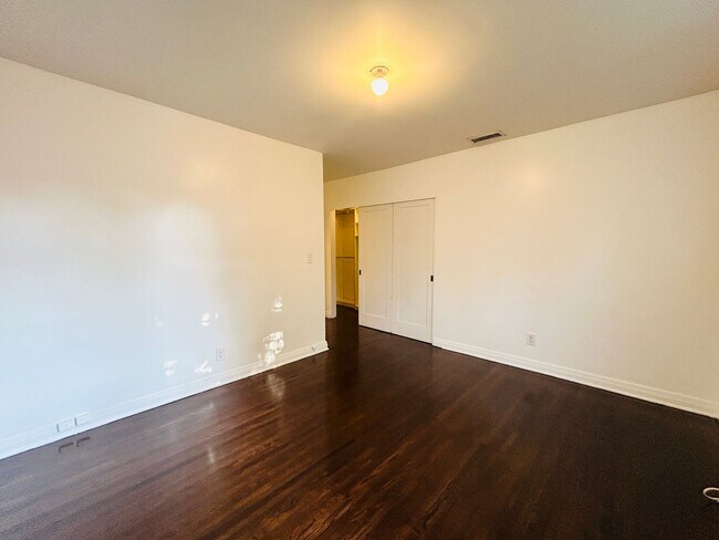Building Photo - 8159 Willoughby Ave