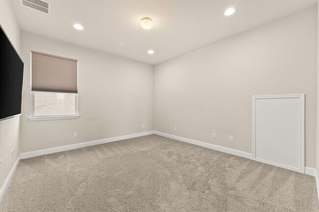 Building Photo - 5600 Rio Chama Cove