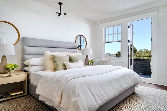 Building Photo - Gorgeous Sausalito Grand Craftsman Home w/...