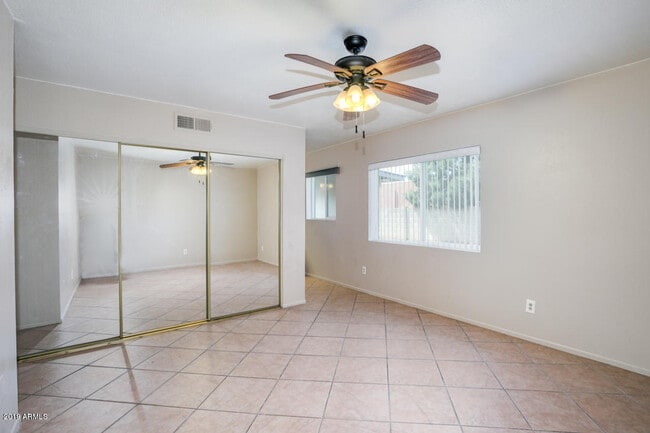 Building Photo - 10640 N 66th Ave