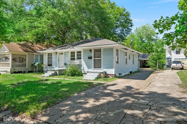 Building Photo - 134 E Herndon St