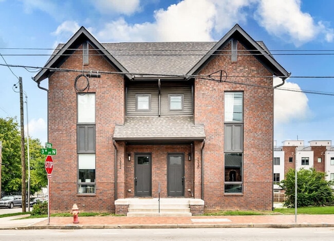 Building Photo - 1332 3rd Ave N