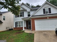 Building Photo - 2135 Pineview Trail