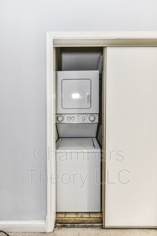 Building Photo - 2603 Arlington Blvd