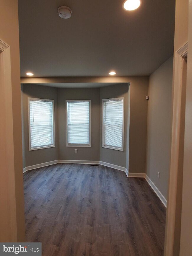 Building Photo - 3613 Reisterstown Rd