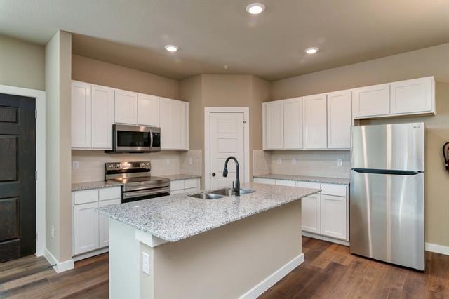 Building Photo - 743 Harvest Moon Dr