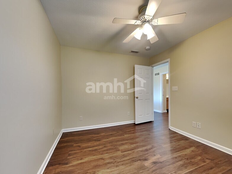 Building Photo - 1153 Reveres Run