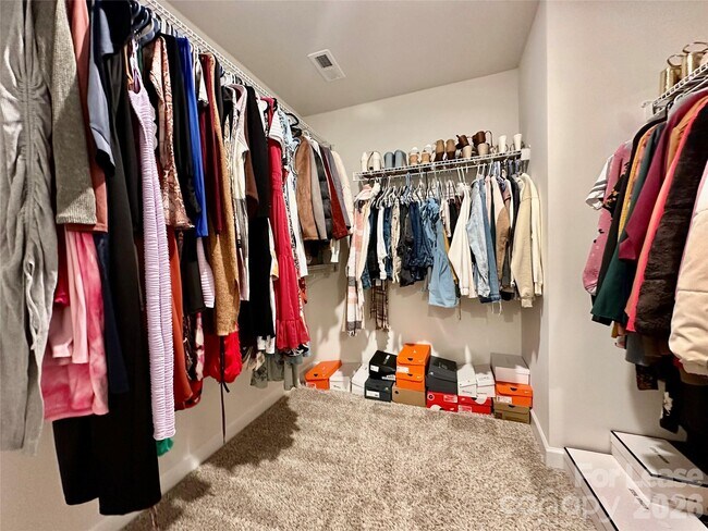 Building Photo - 6212 Hailstone Rd