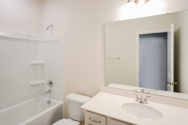 Building Photo - Welcome Home to Regal Farms in Myrtle Beach, SC