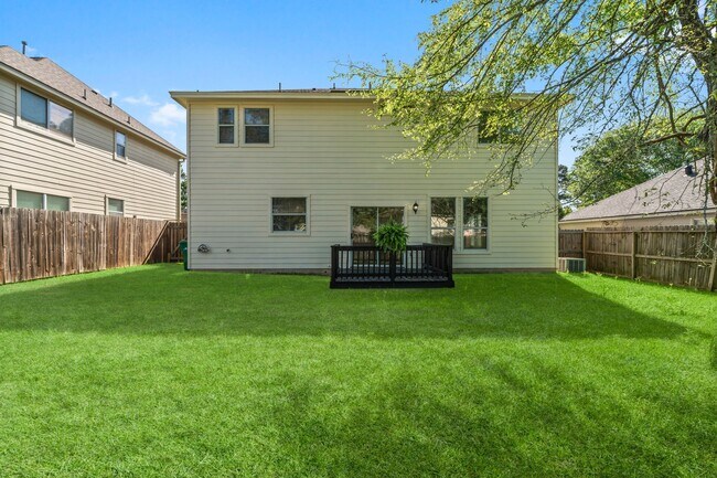 Building Photo - 235 Doncaster