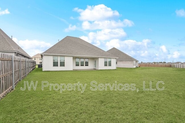 Building Photo - 5653 Oakworth St