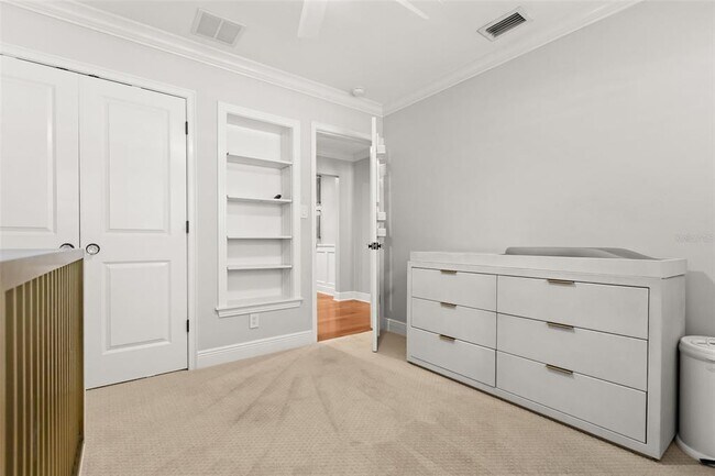 Building Photo - 2220 Vía Tuscany