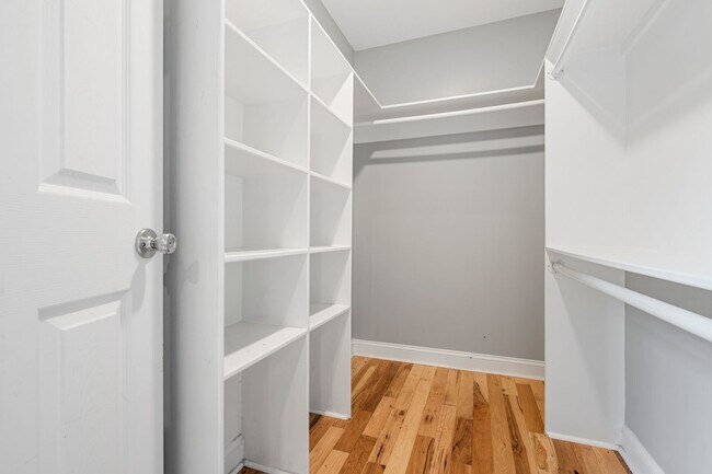 Building Photo - Beautifully Renovated 2 Bed / 2 Bath Home with Fenced Yard in Durham!