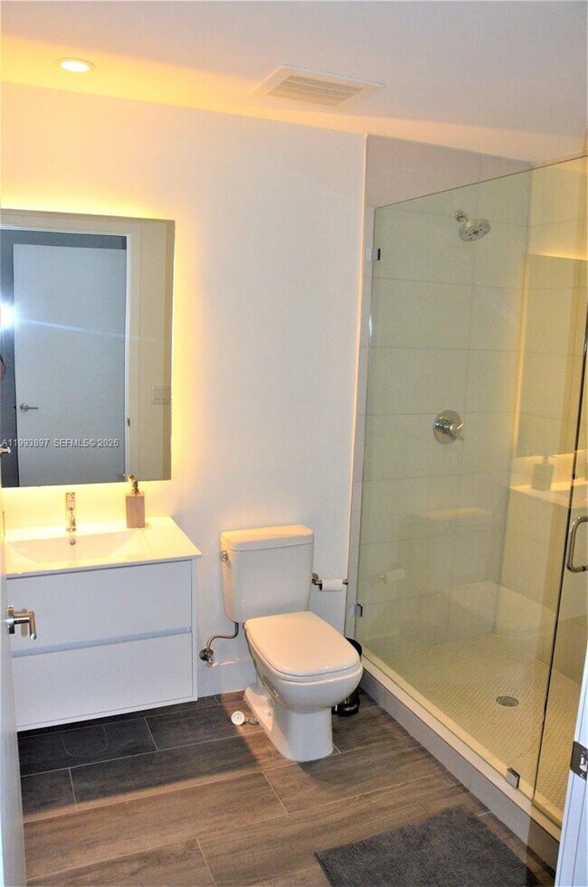 Building Photo - 2900 NE 7th Ave