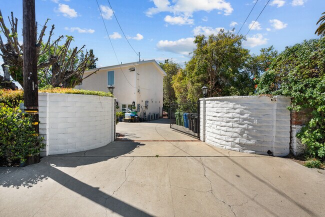 Building Photo - 17814 Parthenia St
