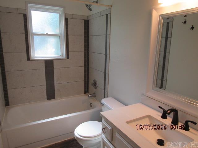 Building Photo - 2125 Hairston St