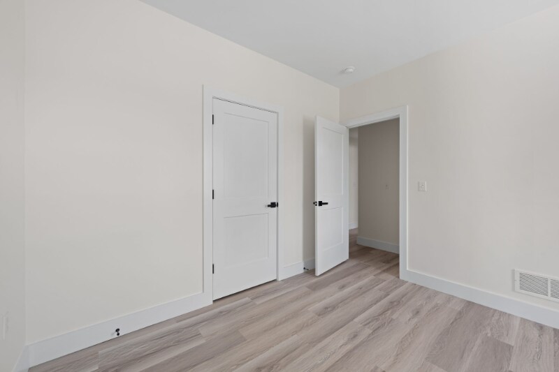 Building Photo - 1295 Holmden Ave