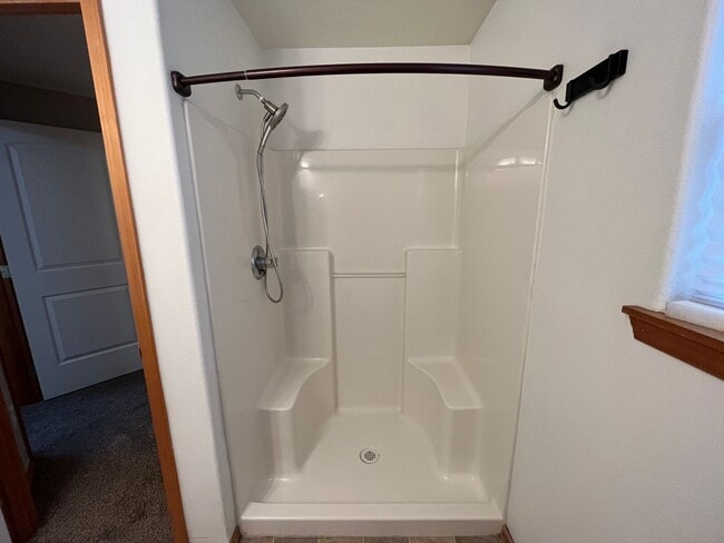 Building Photo - Brentwood Park Home - 3 Bedrooms, 2 baths 1,506 sq. ft.