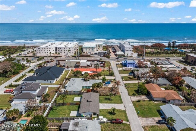 Building Photo - 122 1st Ave