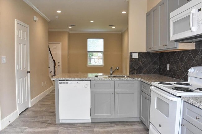 Building Photo - 4746 3rd St