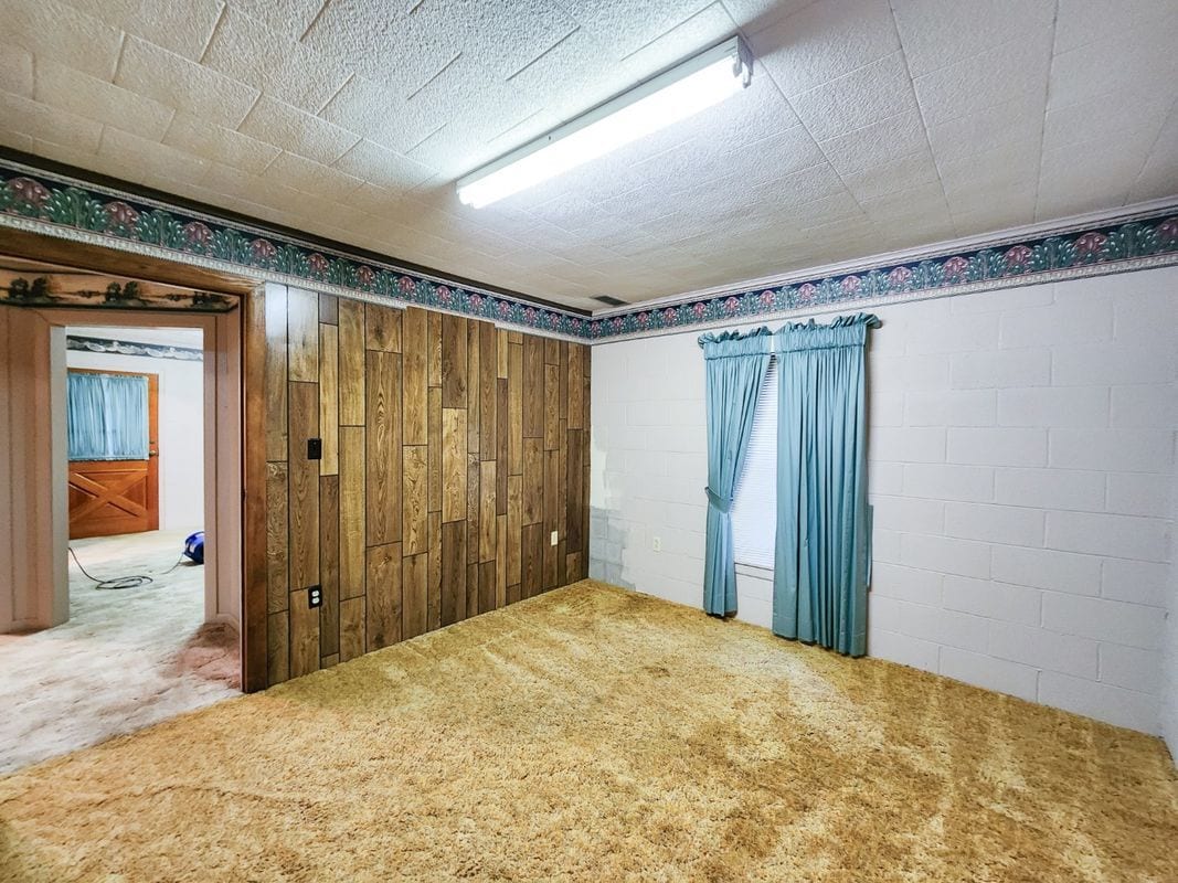 Building Photo - 1402 Loberg Ln