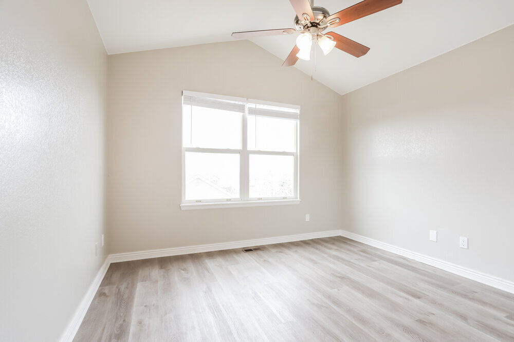 Building Photo - 12525 S Beaver Creek Way