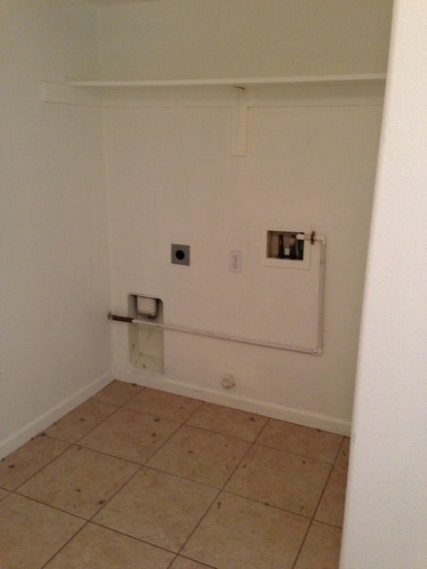 Building Photo - 2328 S Fallbrook Dr