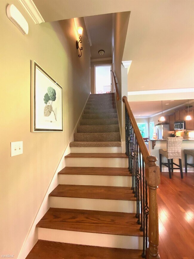 Building Photo - 3 br, 2.5 bath Townhome - 4618 Cotswold Lane