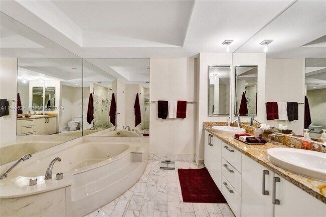 Building Photo - 20281 E Country Club Dr