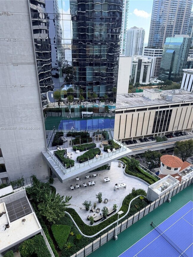 Building Photo - 801 S Miami Ave