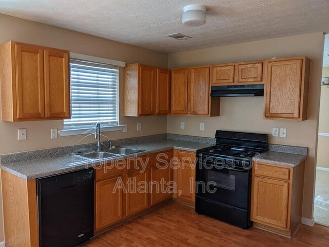 Building Photo - 1815 Rest Haven Ln