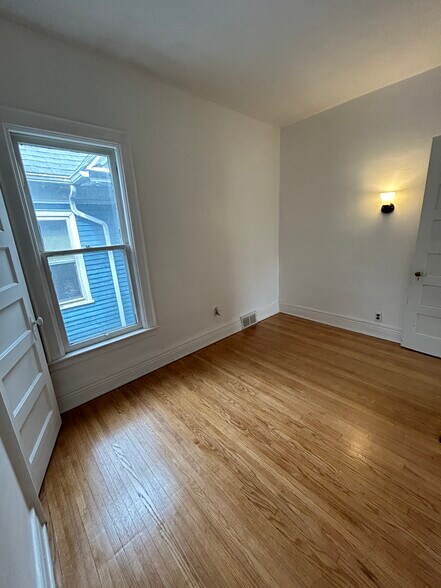Building Photo - 50 Greenfield St