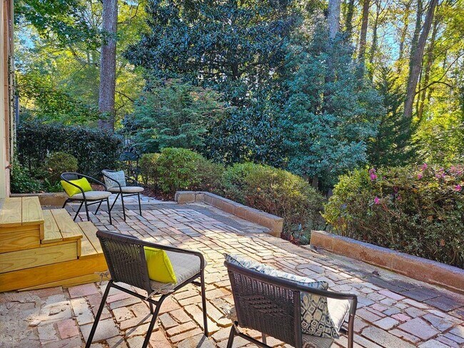 Building Photo - 1125 Willivee Dr