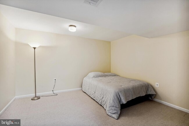 Building Photo - 9708 Locust Hill Dr