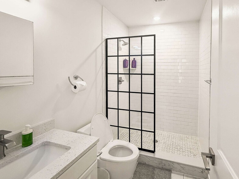 Building Photo - 1427 Germantown Ave