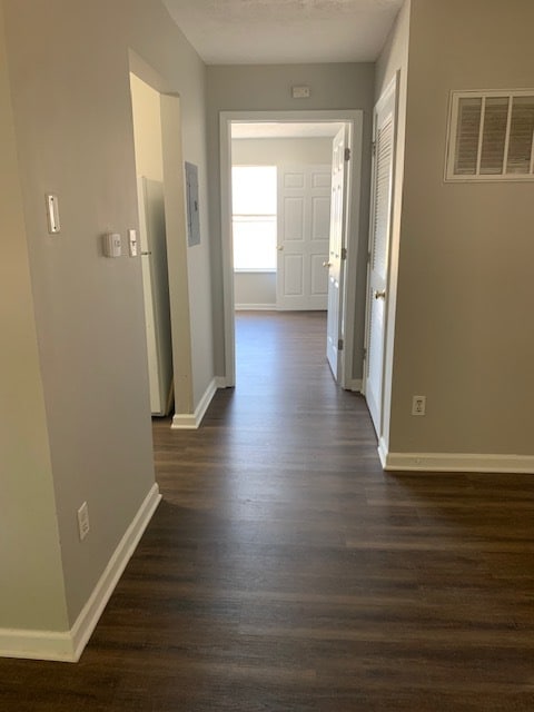 Building Photo - 39 Pine Dr