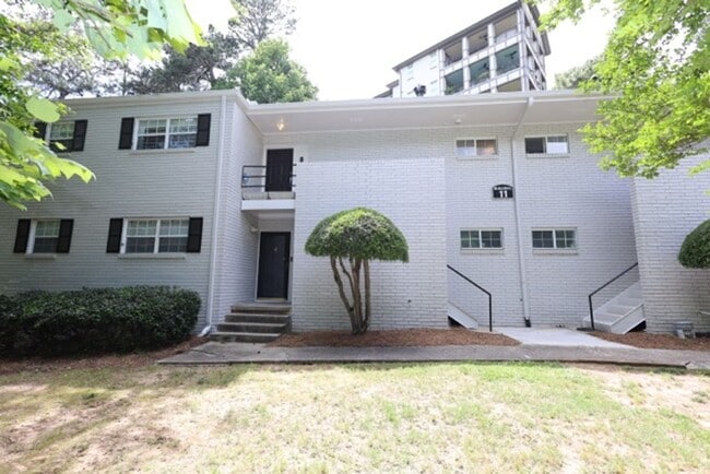 Building Photo - 2 Bedroom Condo in Buckhead for RENT!!! (Garden Brook at Peachtree Hills)