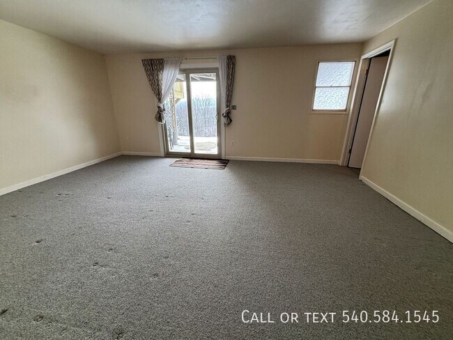 Building Photo - 3776 Kenwick Trail