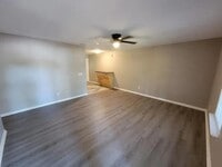 Building Photo - 19 Pinewood Ct