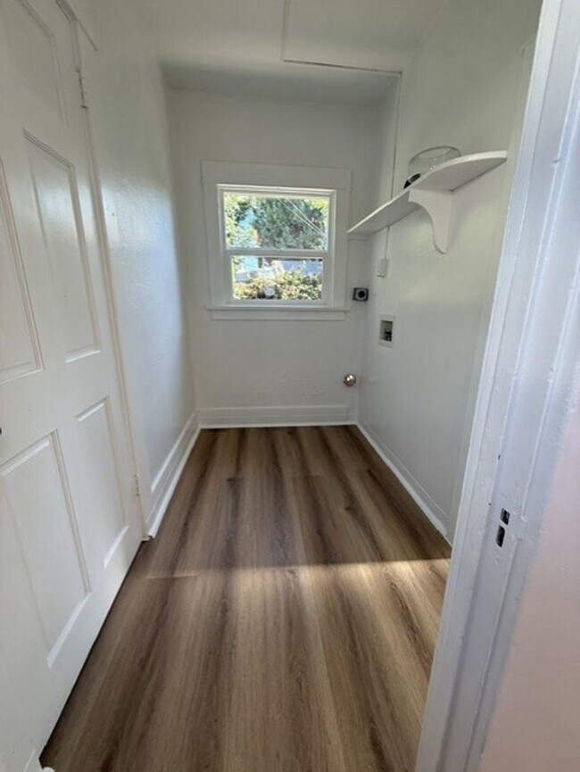 Building Photo - Jannsen Property