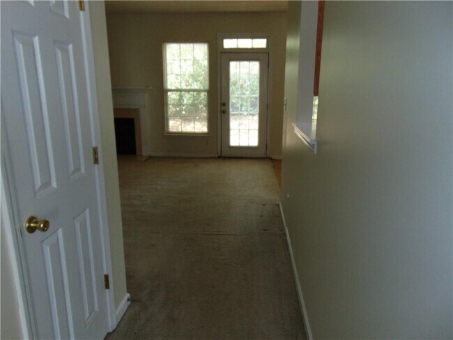 Building Photo - 523 Rockbridge Trail