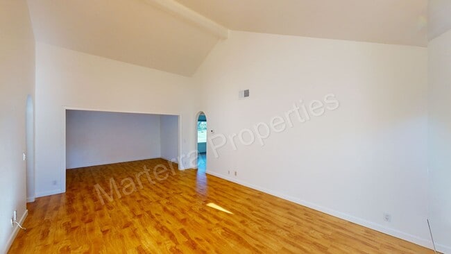 Building Photo - Beautiful 2 Bed/2 Bath Home in Irvine