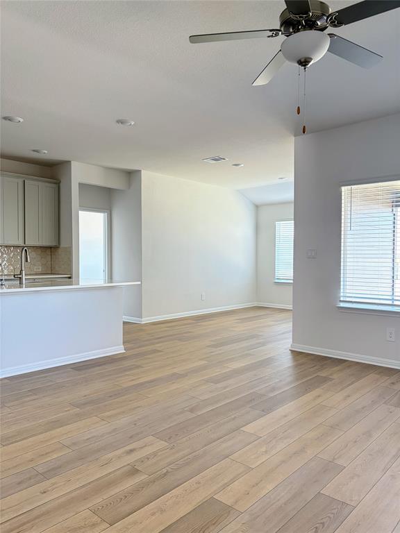 Building Photo - 440 El Capitan Lp