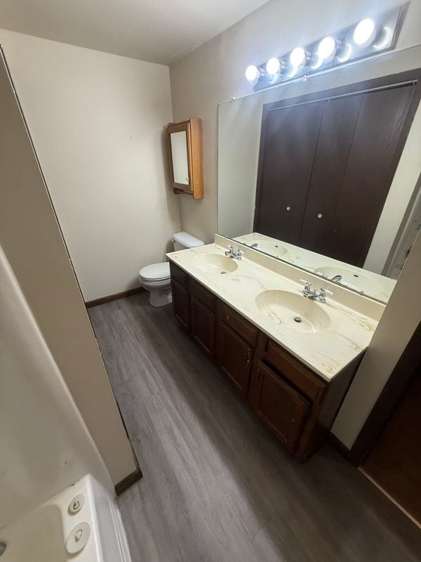 Building Photo - 537 Brandt Ave