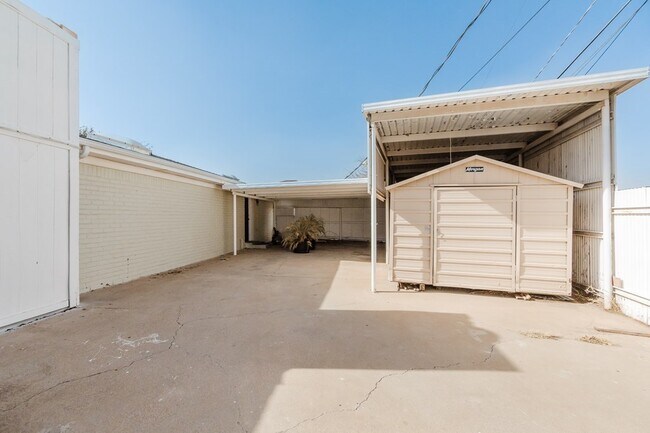 Building Photo - 3306 Haynes Ave