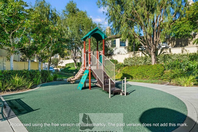 Building Photo - Welcome to this stunning 2-bedroom condo in gated community