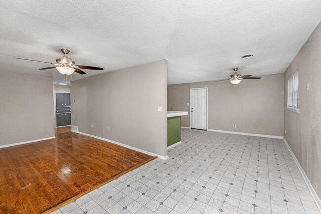 Building Photo - 2342 NW 38th Pl