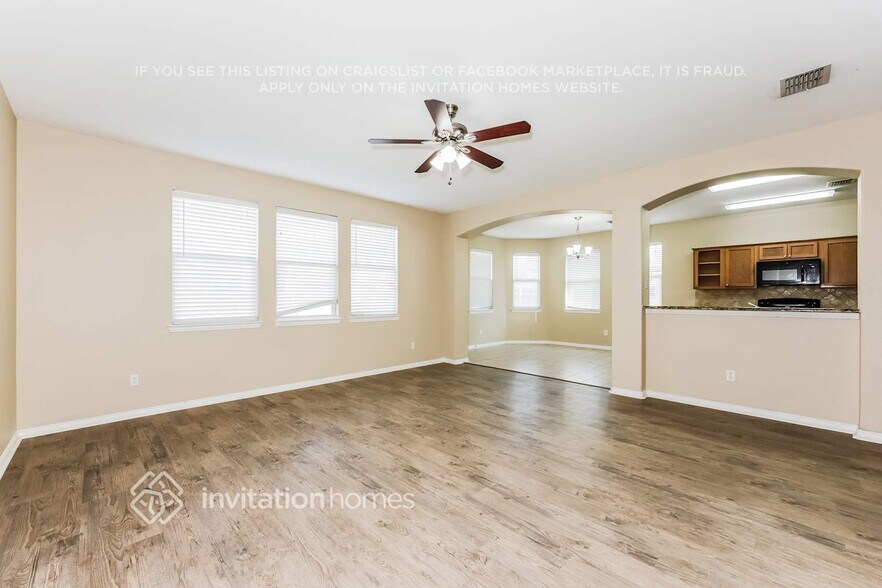 Building Photo - 932 Matagorda Ln